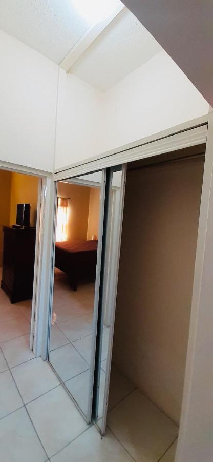 Spring Palm Estate Apartamento Saint Maryʼs